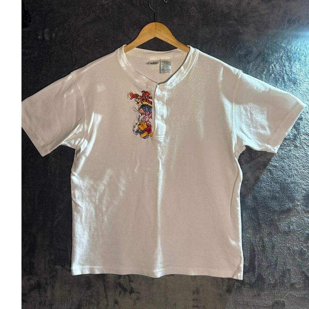 VTG 90s Mickey Inc. Winnie the Pooh & Friends embroidered henley shirt Medium